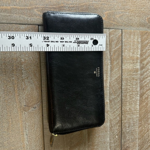 Fossil Womens Black Full Zip Wallet - Picture 7 of 7